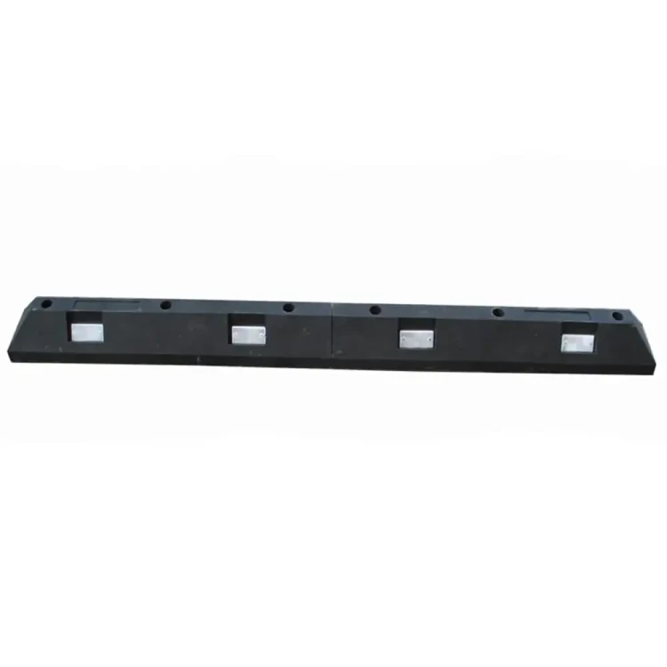 Separator (ogranicznik) parkingowy PCV dwuczęściowy z białym odblaskiem - 1750x145x120 mm - sklep drogowy Widrog.webp