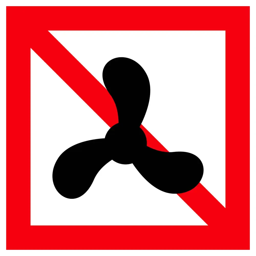 Znak Żeglugi A. 12 - zakaz ruchu statków o napędzie mechanicznym - folia II generacji - sklep drogowy Widrog.webp