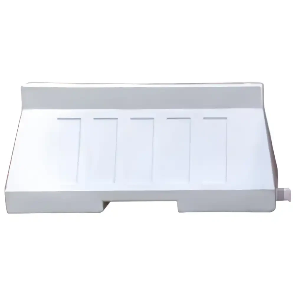 Biała podstawa barierki z tworzywa sztucznego. Idealna do ogradzania, blokowania, stabilizacji. Wysoka widoczność, trwałość, odporność na warunki atmosferyczne. Zwiększ bezpieczeństwo i organizację przestrzeni. Kup teraz!