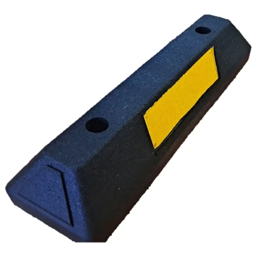 Separator (ogranicznik) parkingowy czarno-żółty - 550x152x102 mm - sklep drogowy Widrog.webp