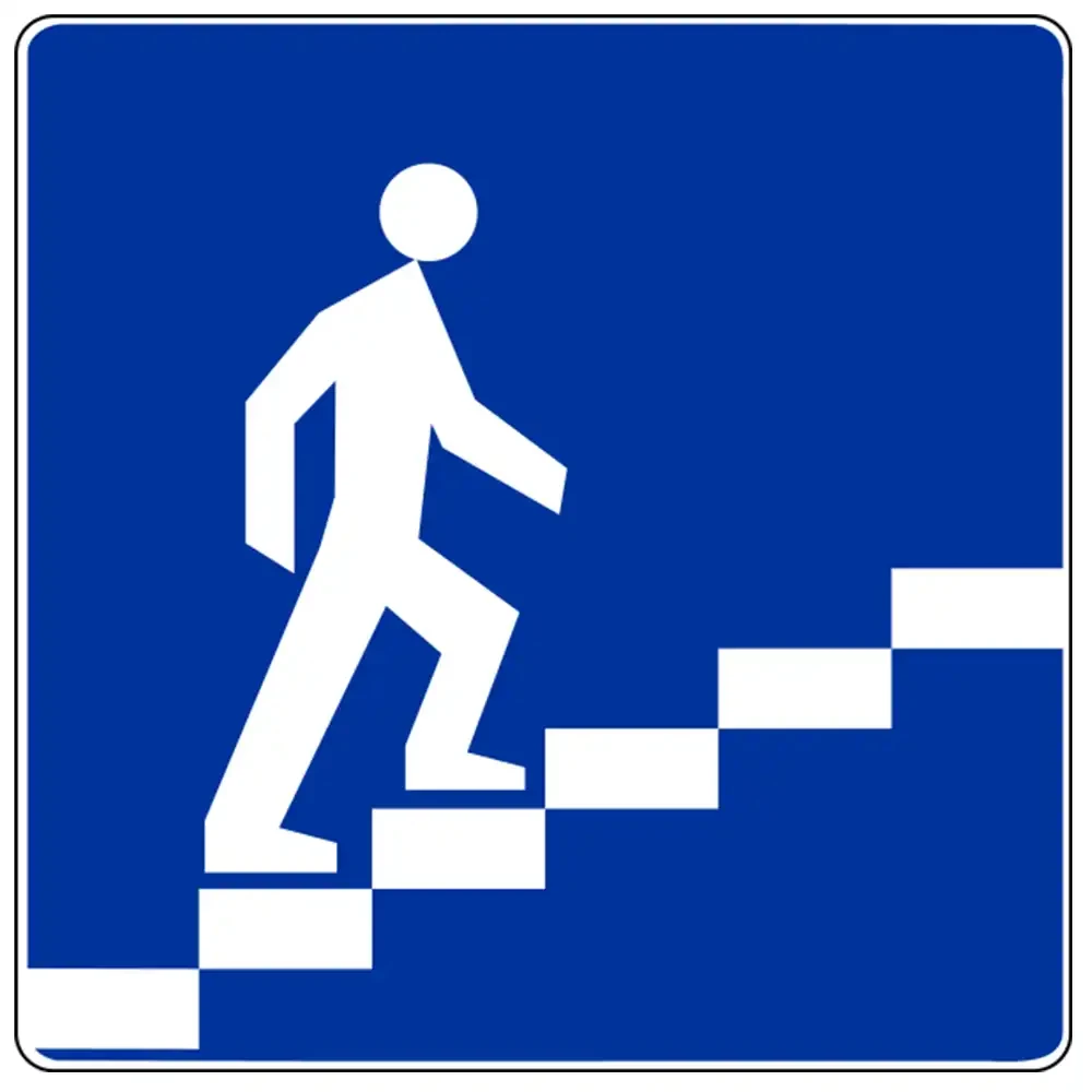 Znak drogowy D-36 - przejscie nadziemne dla pieszych - folia odblaskowa I generacji - 900 x 900 mm - sklep drogowy Widrog.webp
