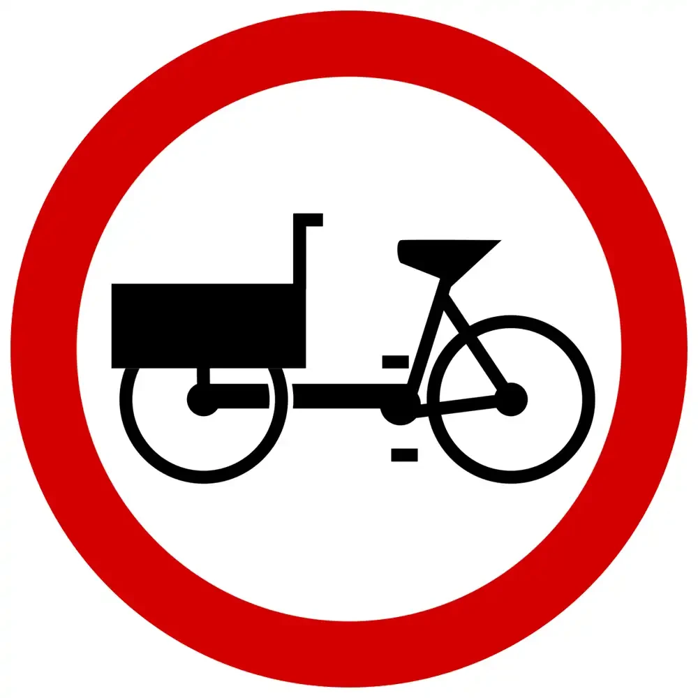 Znak drogowy B-11 - zakaz wjazdu wozkow rowerowych i rowerow wielosladowych - folia II generacji.webp