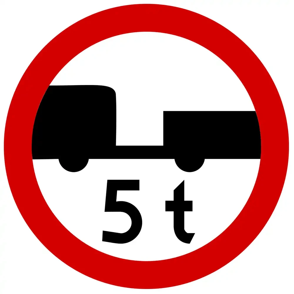 Znak drogowy B-7 - zakaz wjazdu pojazdow silnikowych z przyczepą - folia II generacji.webp
