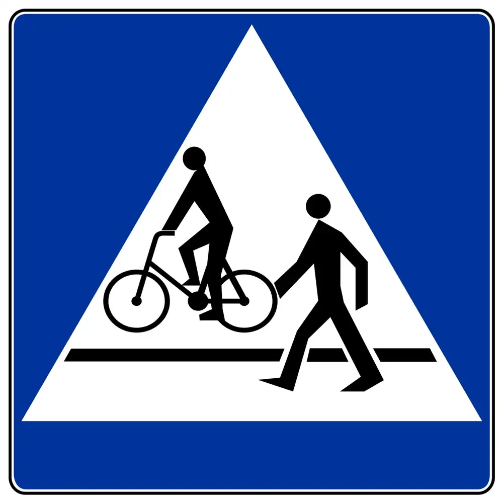 Znak drogowy D-6B - przejście dla pieszych i przejazd dla rowerzystów - folia II generacji - 900x900 mm - sklep drogowy Widrog.webp