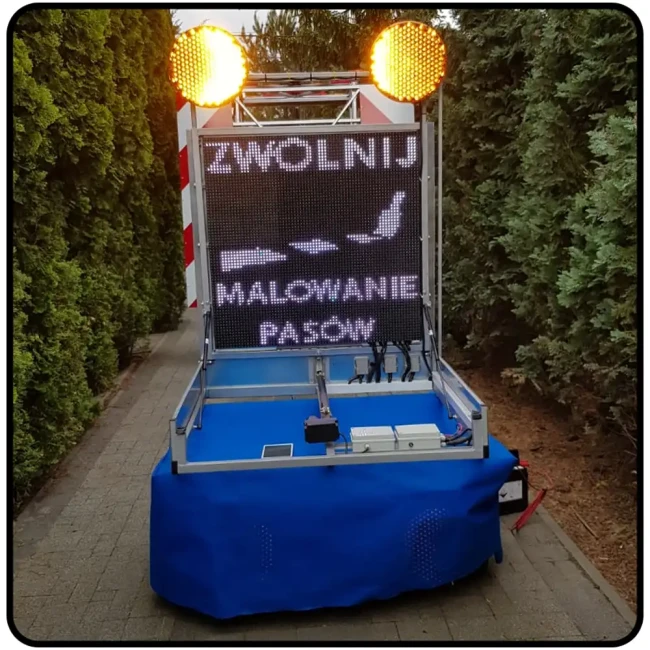 Panel LED Moderno o zmiennej treści (VMS) - ostrzegawczo-informacyjny - sklep drogowy Widrog.webp