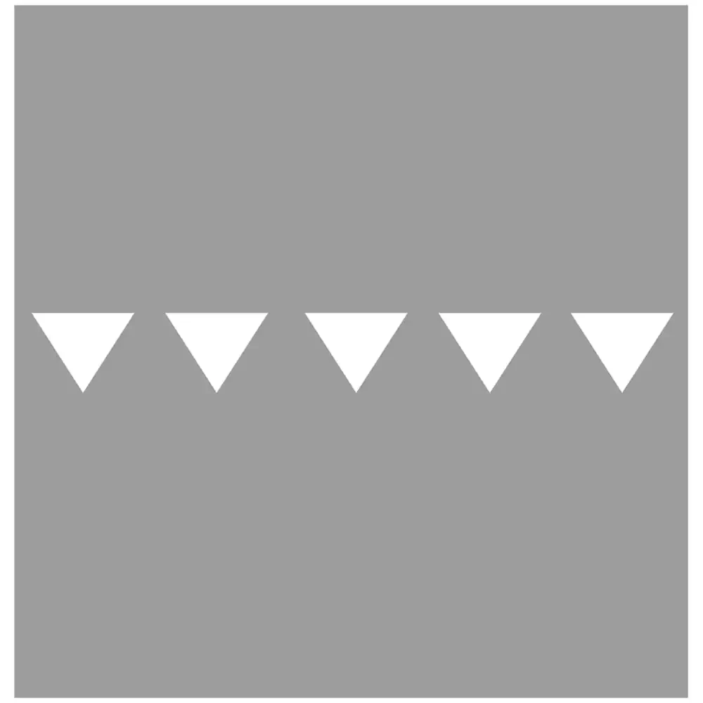 P-13 Warunkowe Zatrzymanie 70x50 cm — białe trójkąty na szarym tle. Znak drogowy poziomy stop na jezdni. Oznaczenie miejsca zatrzymania pojazdu. Bezpieczeństwo ruchu