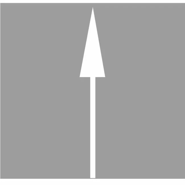 Termoznak P-8a strzałka kierunkowa na wprost biała. Oznakowanie poziome jezdni, termoplastyczne znaki drogowe. Duża strzała 5000x750 mm do wyznaczania kierunków ruchu. Idealny dla oznakowania dróg, parkingów, magazynów. Zwiększ widoczność i bezpieczeństwo