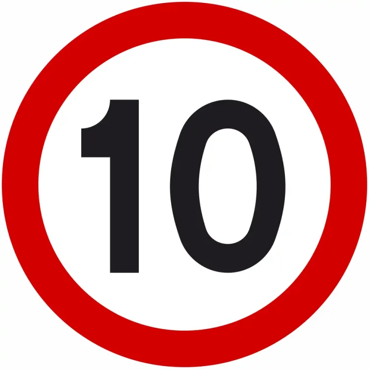 Znak drogowy B-33 ograniczenie prędkości do 10 km/h, średnica 400 mm, folia II generacji. Okrągły znak zakazu z czerwoną obwódką i czarną liczbą "10" na białym tle. Niezbędny znak do stref ruchu pieszego, parkingów i dróg wewnętrznych.