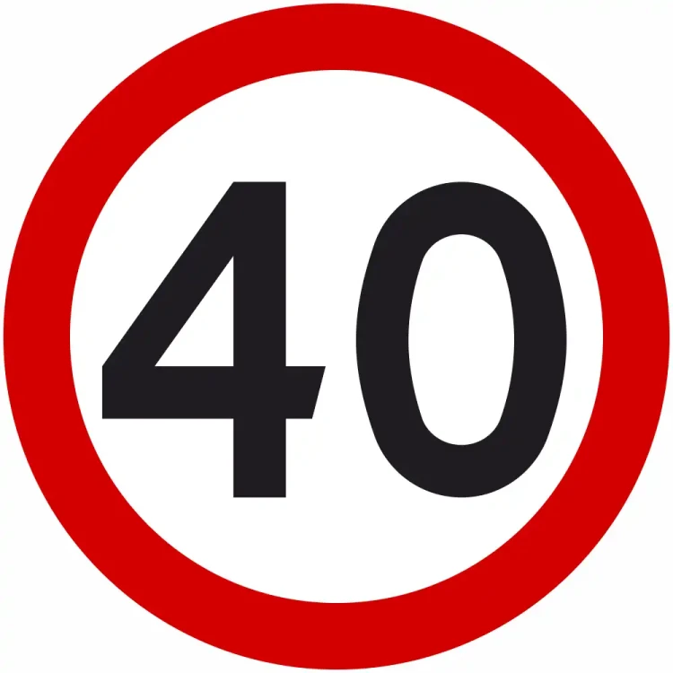 Znak drogowy B-33 ograniczenie prędkości do 40 km/h (czterdzieści) o średnicy 800 mm, folia odblaskowa I generacji. Okrągły znak zakazu z czerwoną obwódką i cyfrą 40. Idealny do oznakowania dróg, osiedli, stref. Certyfikowane znaki drogowe