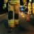 Pomarańczowe dyski Mactronic O-Flare rozłożone między pachołkami podczas działań ratowniczych